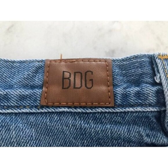 Urban Outfitters BDG Distressed Boyfriend Cut Off Denim Shorts Size 26 - Picture 4 of 7